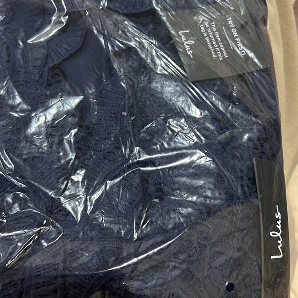 Lulus Navy Blue Long Sleeve Lace Maxi Dress
Size XS - Picture 7 of 7